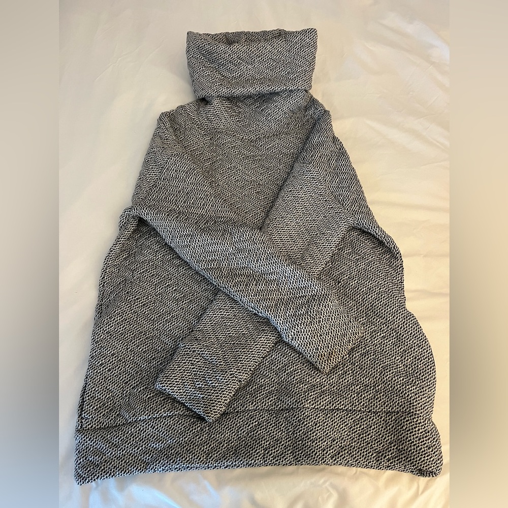 Gap - Turtleneck Sweatshirt